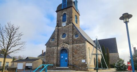 église vue de l'extérieur