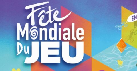 Fête mondiale du jeu inscrit sur un fond à dominante bleu avec du orange.